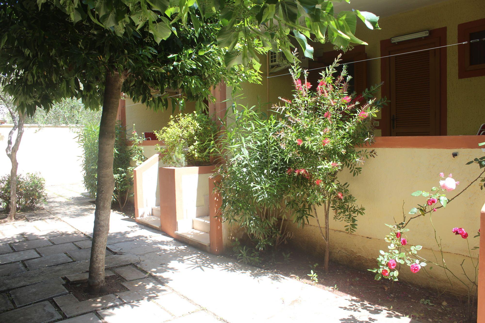 Residence Giardino Vieste Bagian luar foto